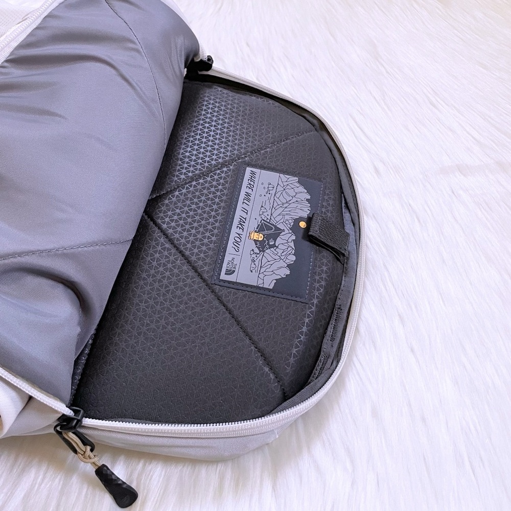 The North Face Unisex Borealis 28 Liter Backpack In Gardenia White - Picture 8 of 9
